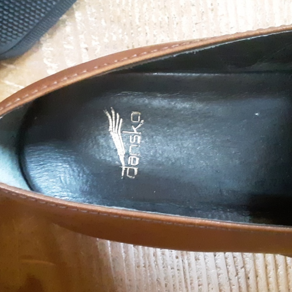 Dansko Shoes - Picture 4 of 10